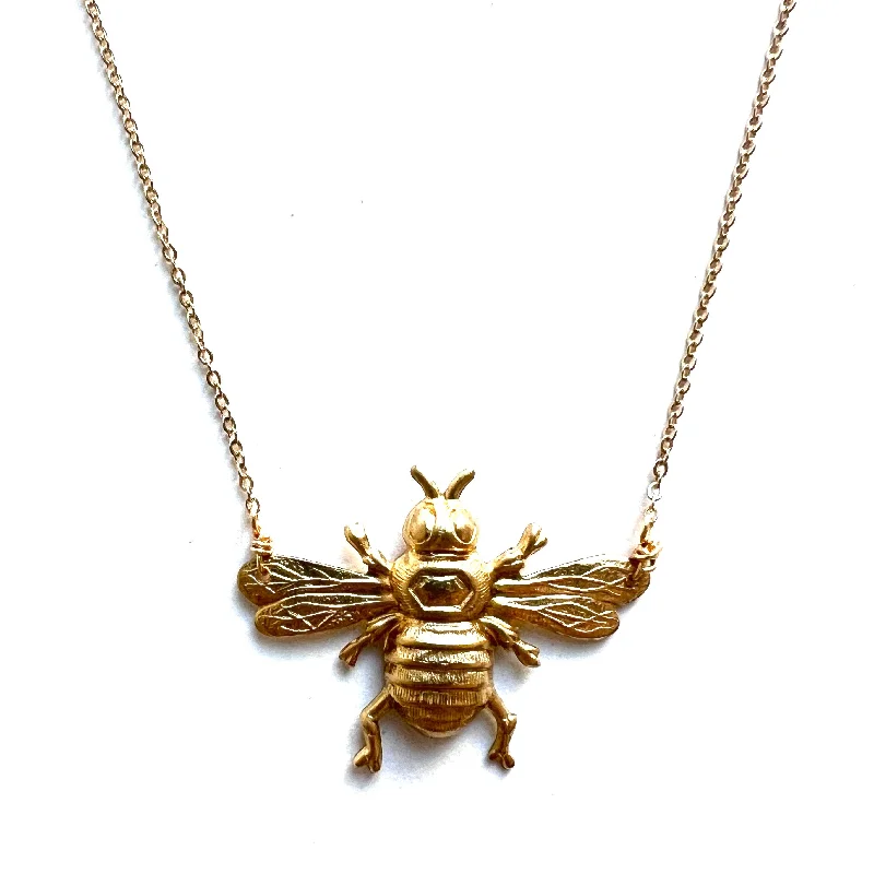 Women’s vintage-inspired necklace-Busy Bee Necklace