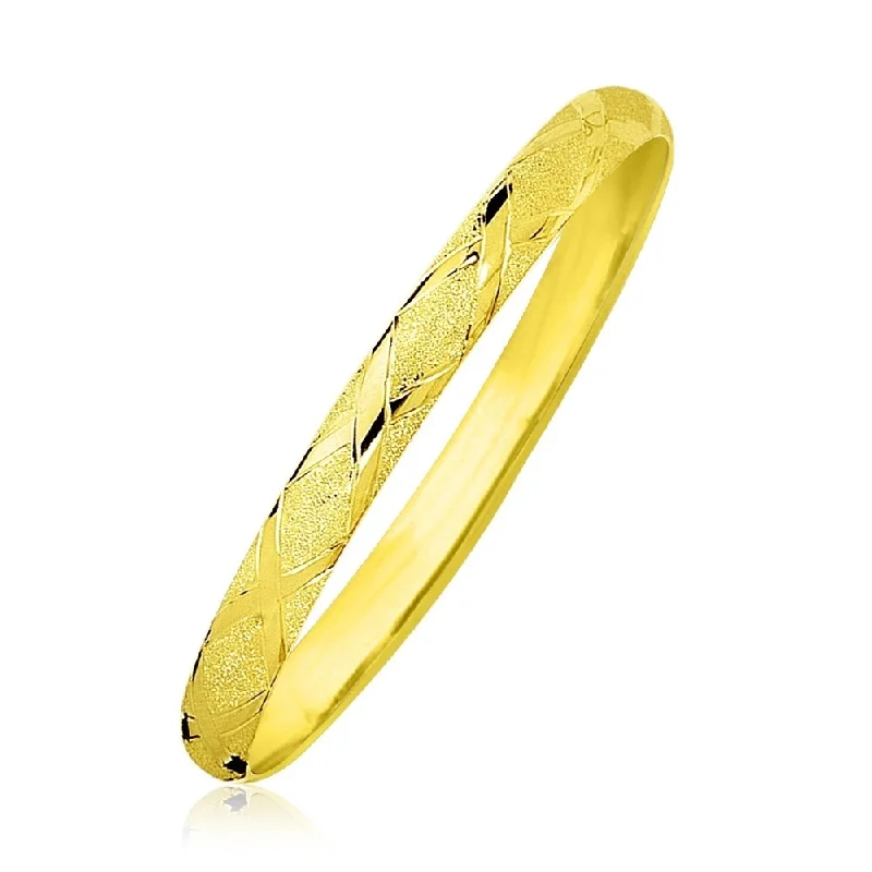 Women’s chunky gold bracelet-10k Yellow Gold Slender Diamond Pattern Textured Bangle