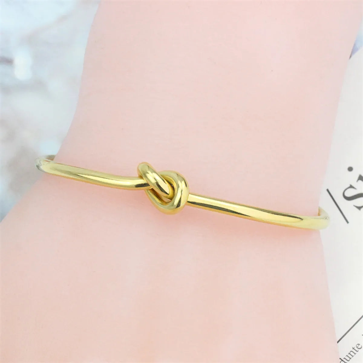 Women’s vintage bracelet-Simple Style Solid Color Stainless Steel Titanium Steel Polishing Plating Rose Gold Plated Gold Plated Bangle