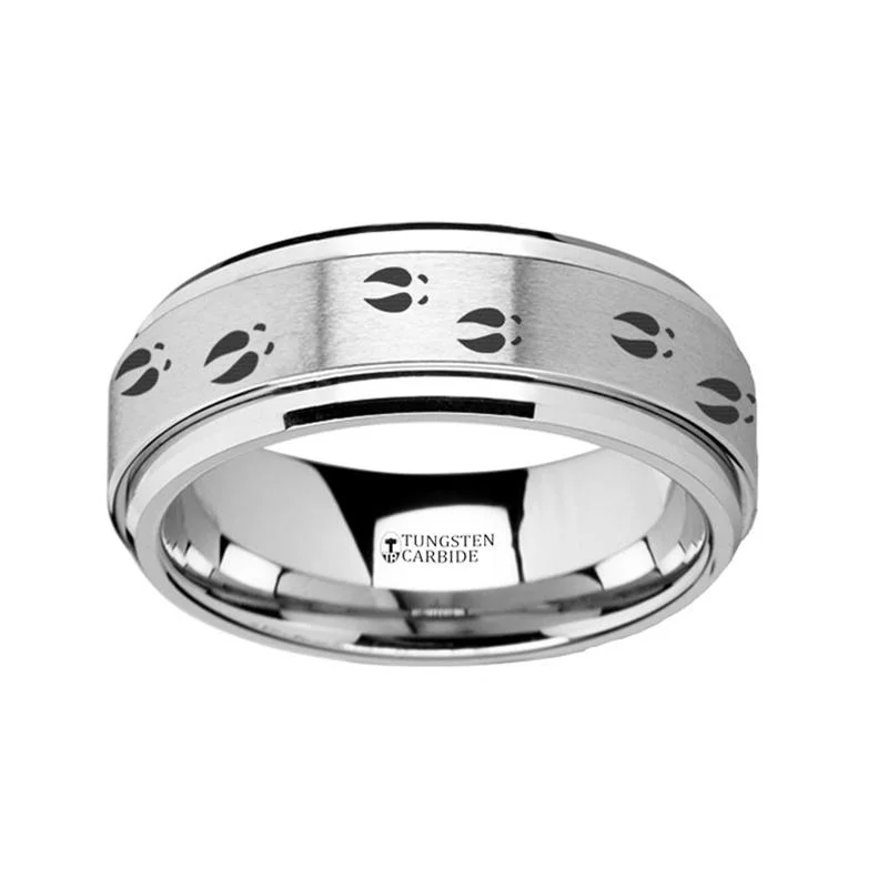 Women’s flower-shaped ring-Deer Tracks Engraved Spinning Tungsten Wedding Band for Men with Step Edges - 8MM