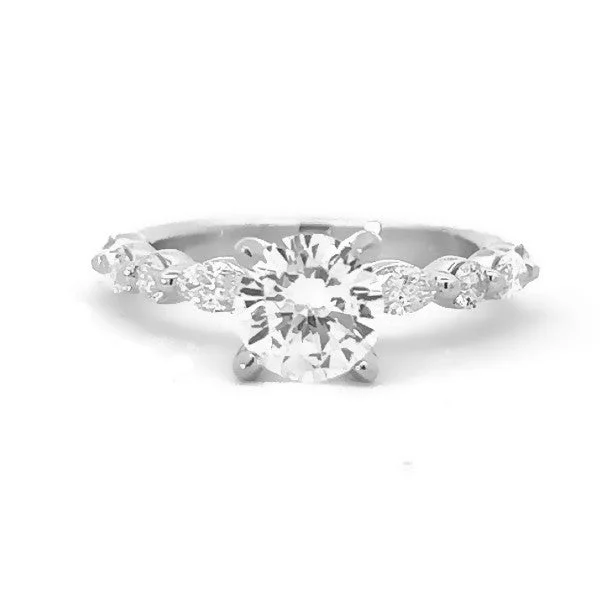 Women’s chic engagement rings-Diamond Engagement Ring