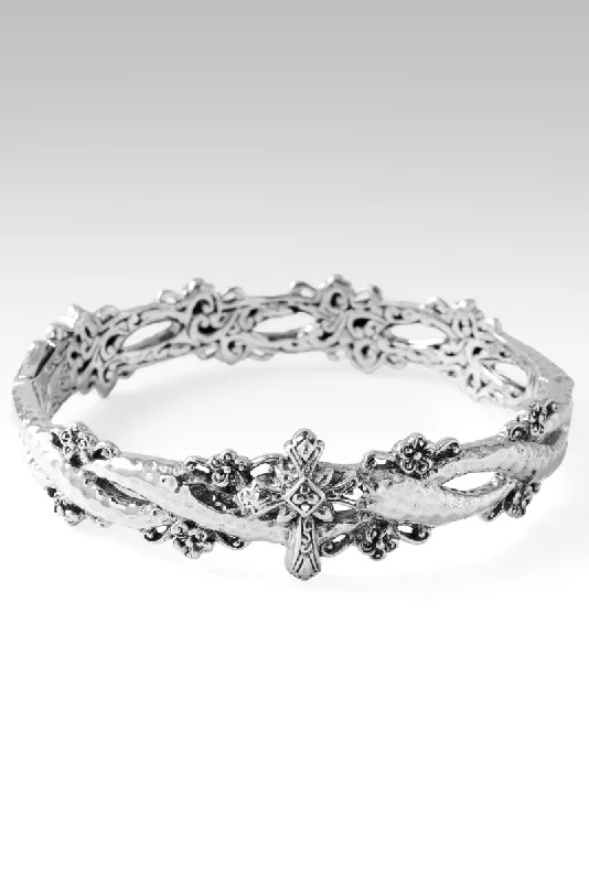 Women’s diamond tennis bracelet-Flowerette Bangle™ in Frangipani