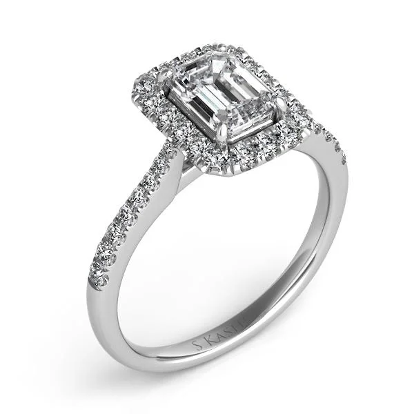 Women’s vintage engagement rings-Halo Diamond Engagement Ring