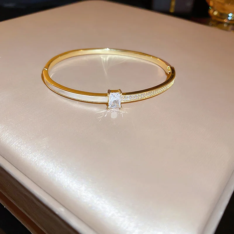 Bangle-Gold (Square)